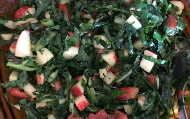 Salada simples e deliciosa de maçã