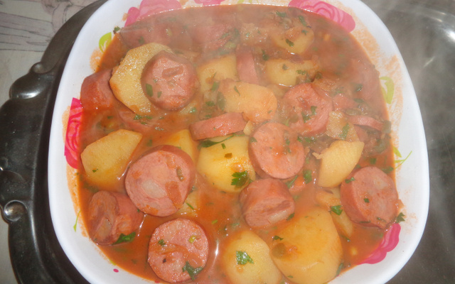 Linguiça calabresa com batata