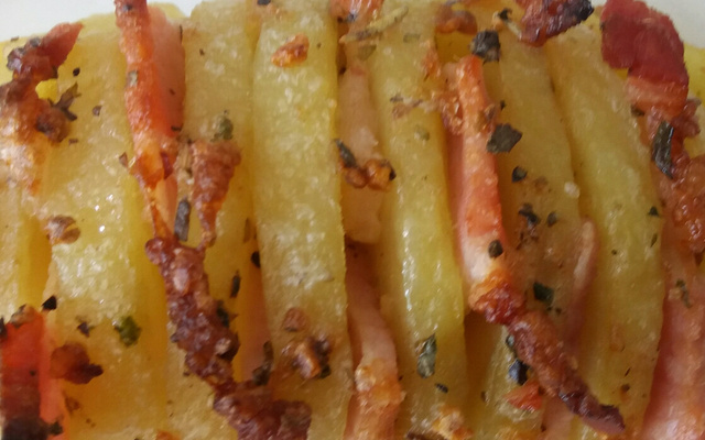 Batatas hasselback