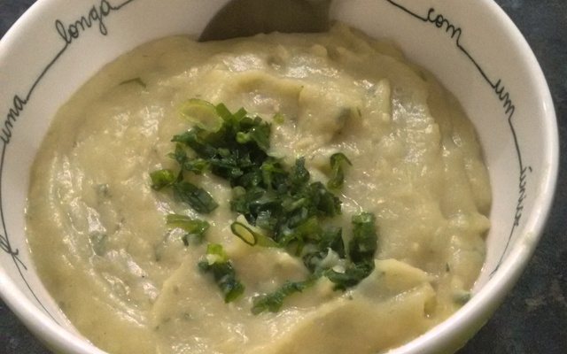 Sopa creme de batata doce e inhame