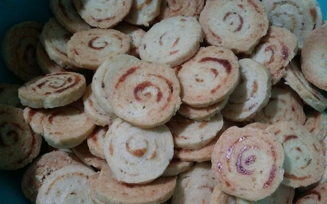 Biscoito medalhão de queijo parmesão