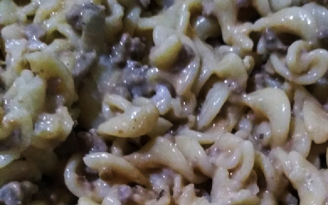 Macarrão com carne moída