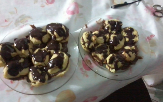 Bomba de chocolate fácil e deliciosa