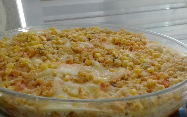 Macarronada de frango com creme de leite