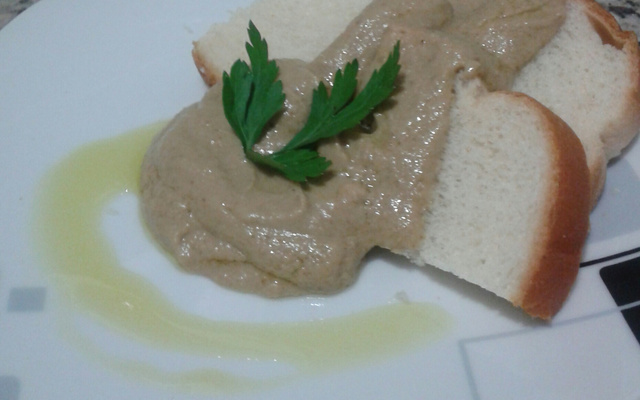 Babaganuche (patê a moda síria)