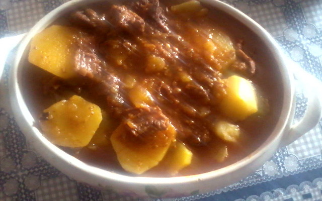 Carne de panela com batata
