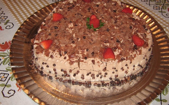 Bolo de chocolate com morango