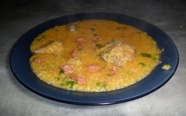 Canjiquinha de milho com costelinha de porco