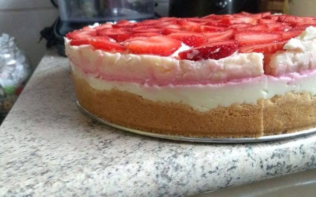 Torta de morango (com creme de morango)