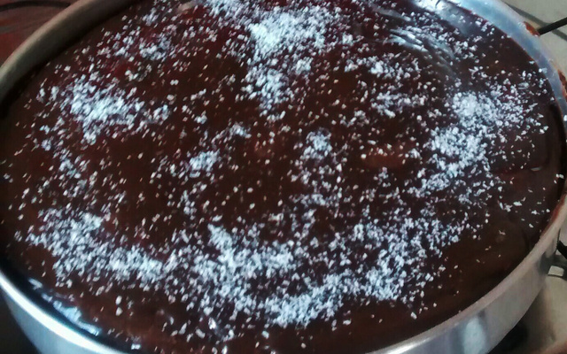 Bolo de chocolate simples e fofo