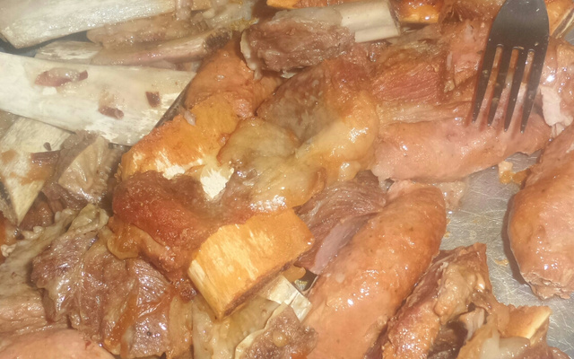 Costela com linguiça na panela de pressão