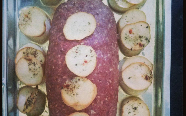 Rocambole de carne moída