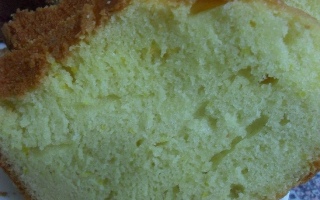 Bolo de laranja com casca