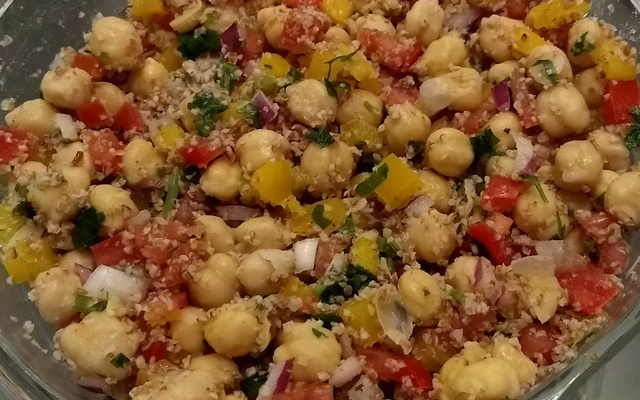 Salada de grão-de-bico Especial