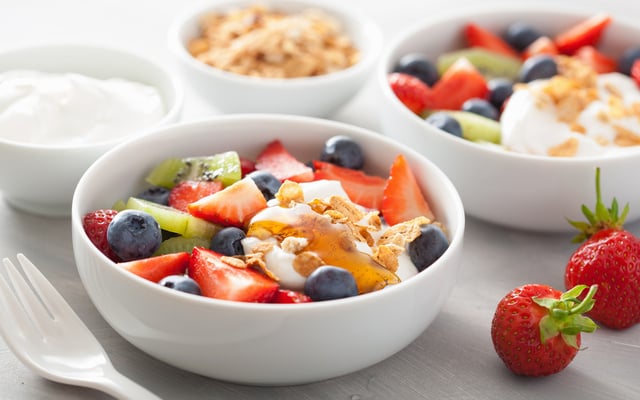 Frutas com Granola