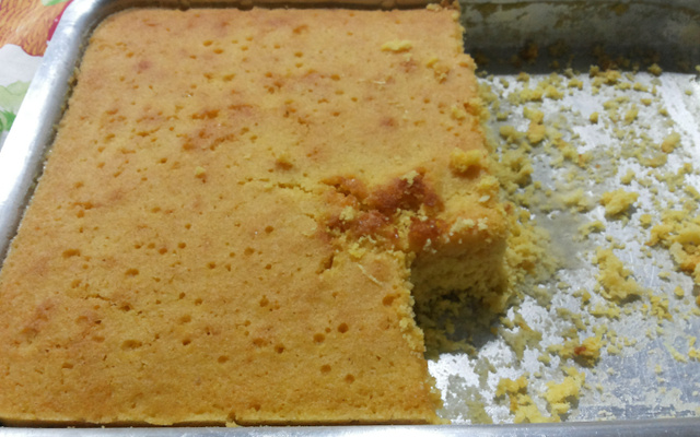 Broa de fubá com milho verde