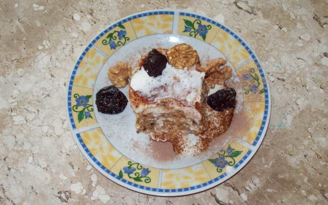 Pavê de nozes e ameixa