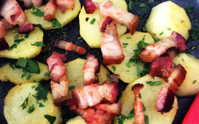 Batata souté com bacon