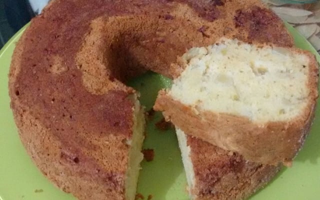 Bolo de maçã com canela