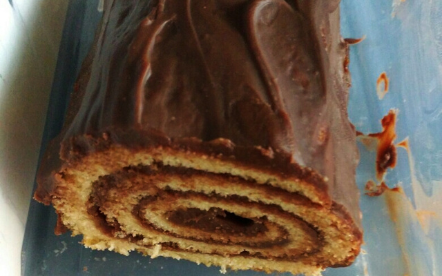 Rocambole simples de chocolate