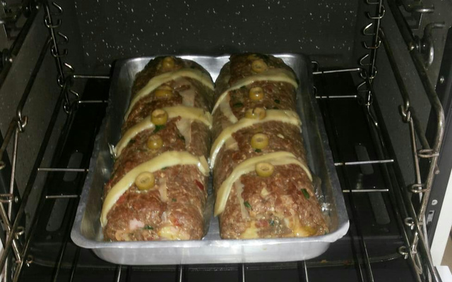 Rocambole de carne moída