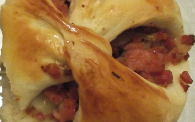 Pão de linguiça e cebola