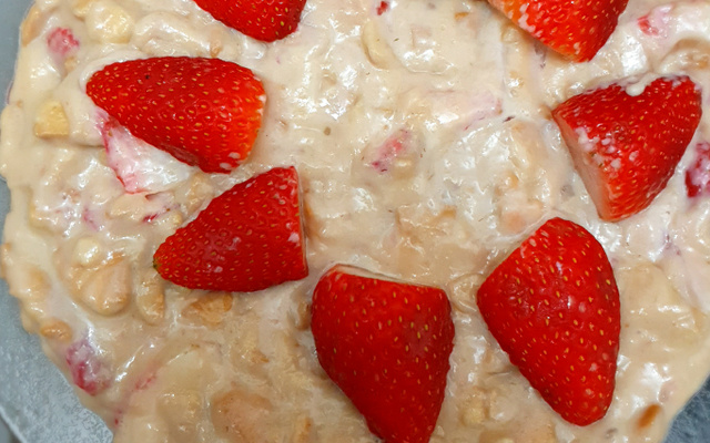 Sobremesa com gelatina de morango