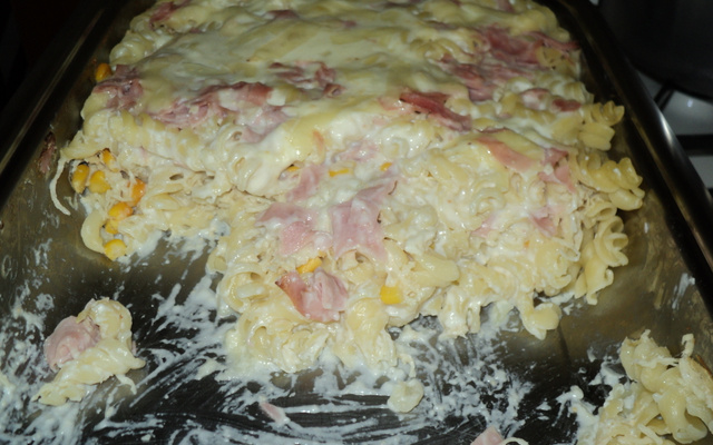 Macarrão cremoso com Frango