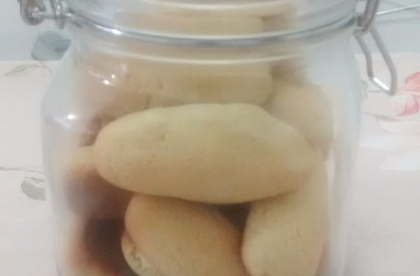 Biscoitinho com recheio de goiabada