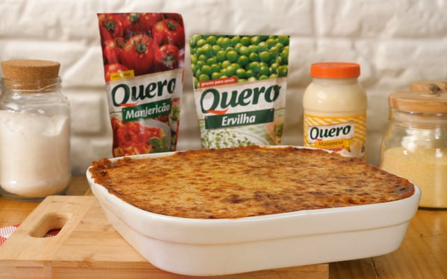 Torta de carne moída com purê de batata à parmegiana