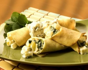 Panqueca de pêra, agrião e queijo branco