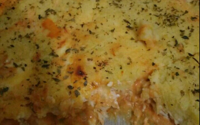 Escondidinho fit de batata doce com frango