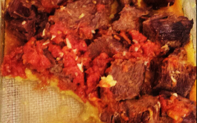 Acém com polenta delicioso