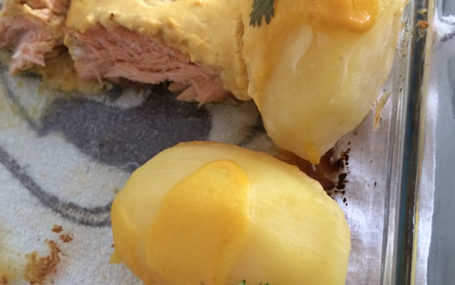 Salmão com molho de maracujá