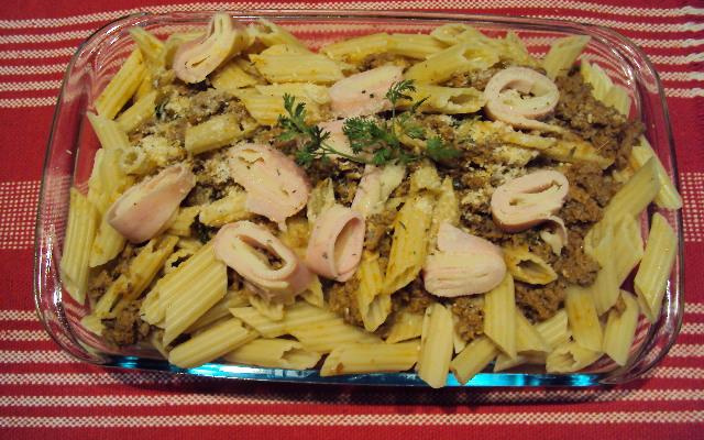 Penne com queijo e presunto muito fácil