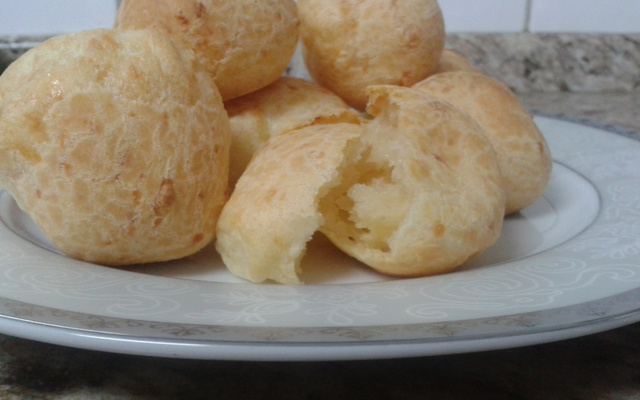 Pão de queijo de cafeteria