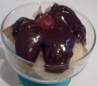 Abacaxi ao cointreau com ganache de chocolate