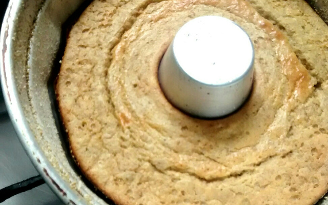 Bolo integral com iogurte e banana