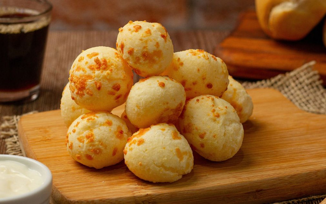 Pão de queijo mineiro
