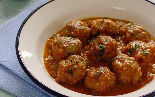 Almôndega de carne moída com aveia