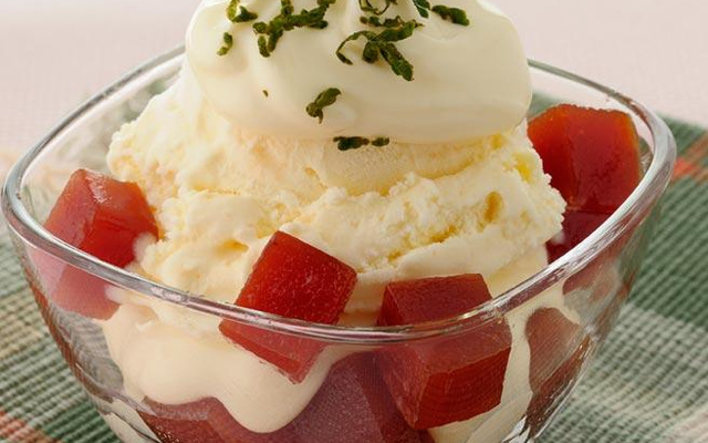 Sorvete à moda Romeu e Julieta