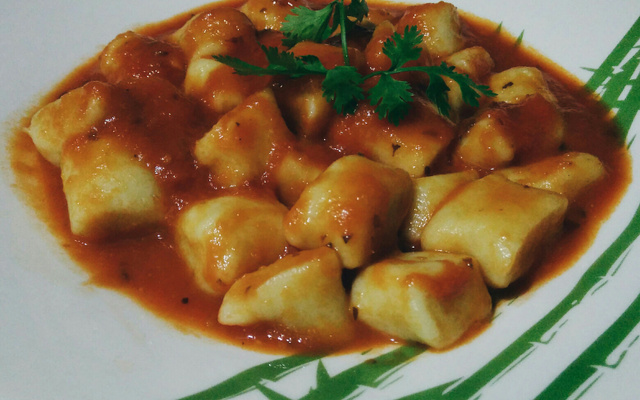 Nhoque de batata doce ao molho sugo