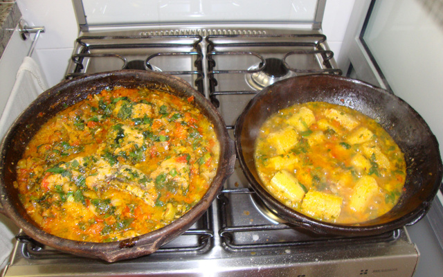 Peixe miraguaia com banana da terra