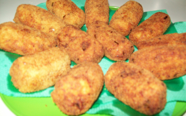 Bolinho de batata com sardinha