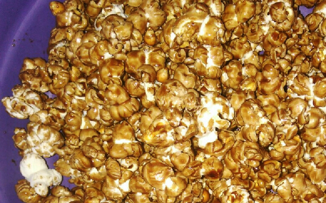 Pipoca caramelizada
