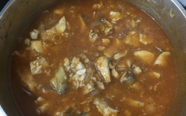 Filé de tilápia ao molho