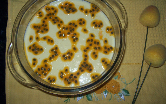 Mousse de maracujá consistente