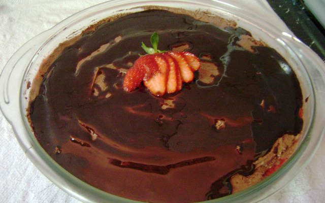 Delícia cremosa com morangos