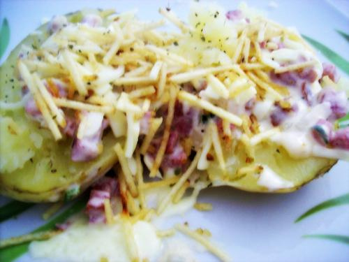 Batata recheada assada no microondas