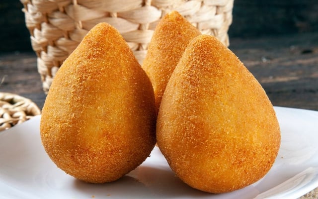Coxinha tradicional de frango